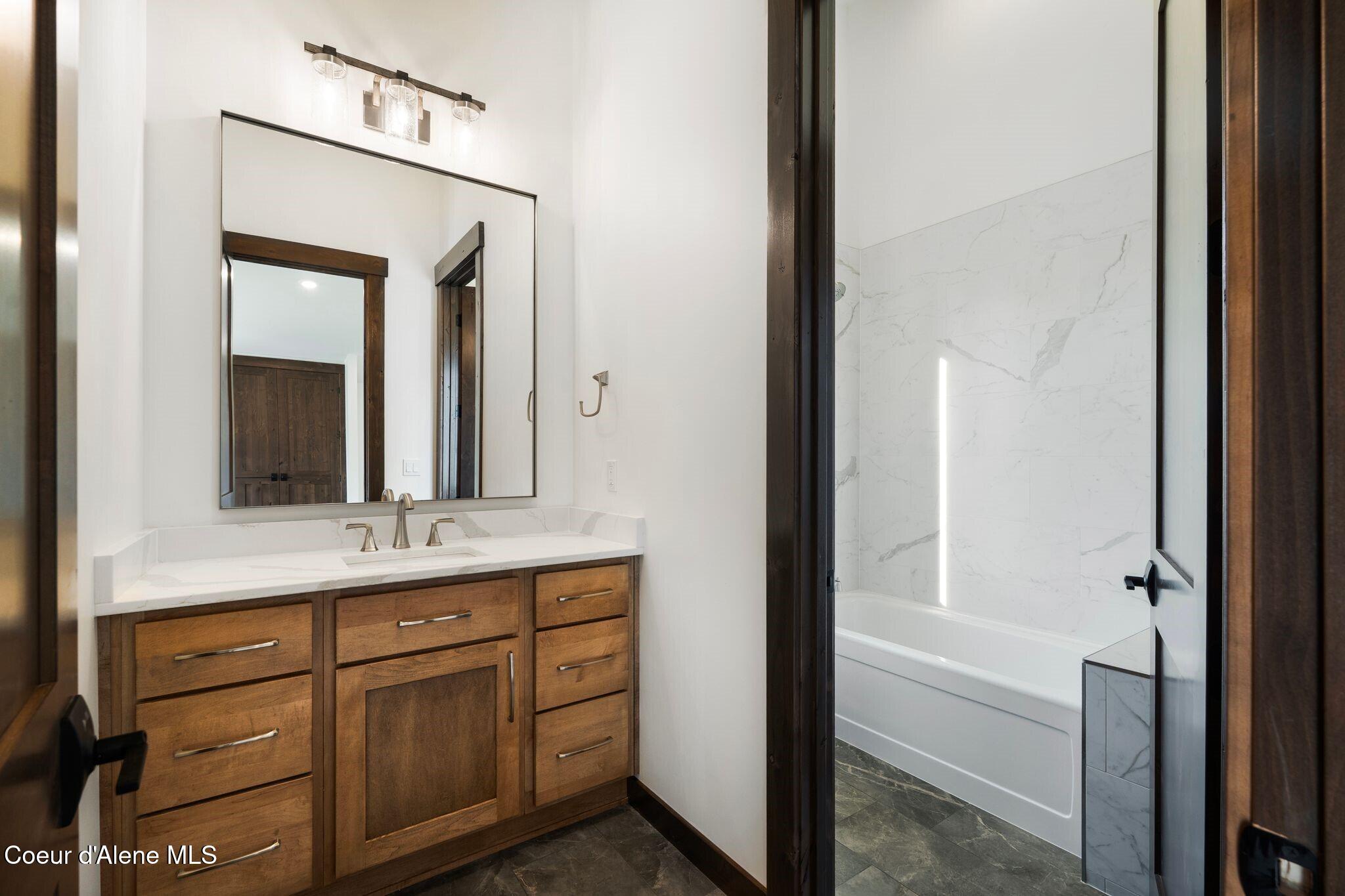 11 Alpenrose Lane Sandpoint, ID 83864 - Photo 27 of 53 Upstairs Full Bath