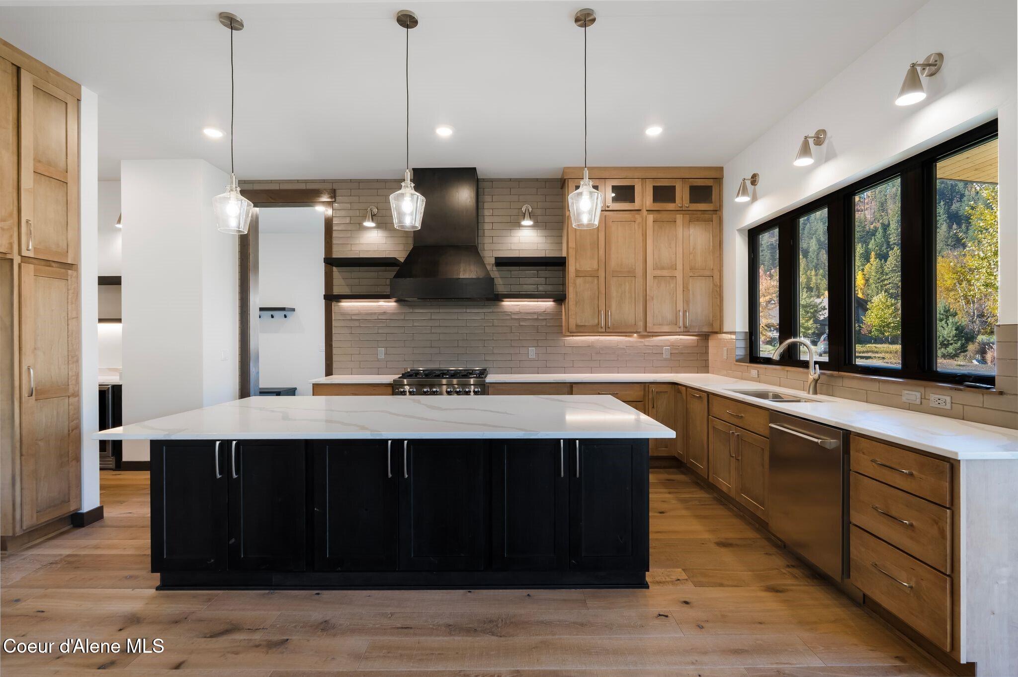 11 Alpenrose Lane Sandpoint, ID 83864 - Photo 3 of 53 Spacious Kitchen W/Large Island