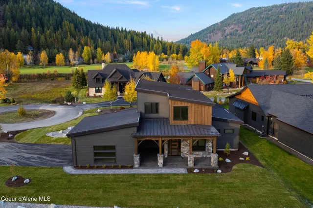 $1,535,000 | 11 Alpenrose Lane, Sandpoint, ID 83864