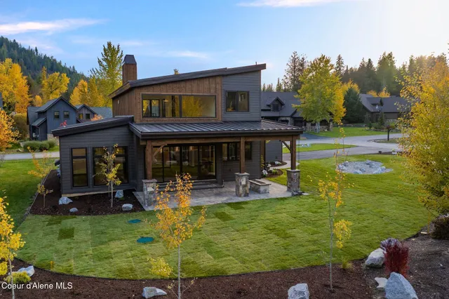 $1,535,000 | 11 Alpenrose Lane, Sandpoint, ID 83864