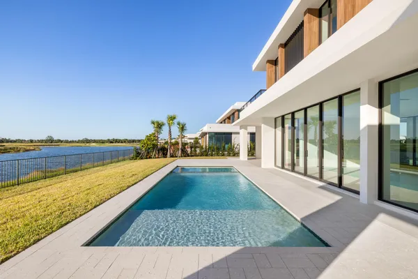 $9,750,000 | 10947 Monte Rosa Drive, Palm Beach Gardens, FL 33412
