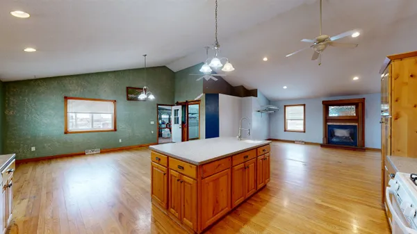 $675,000 | 29589 Orchard Road, Ontario, WI 54651