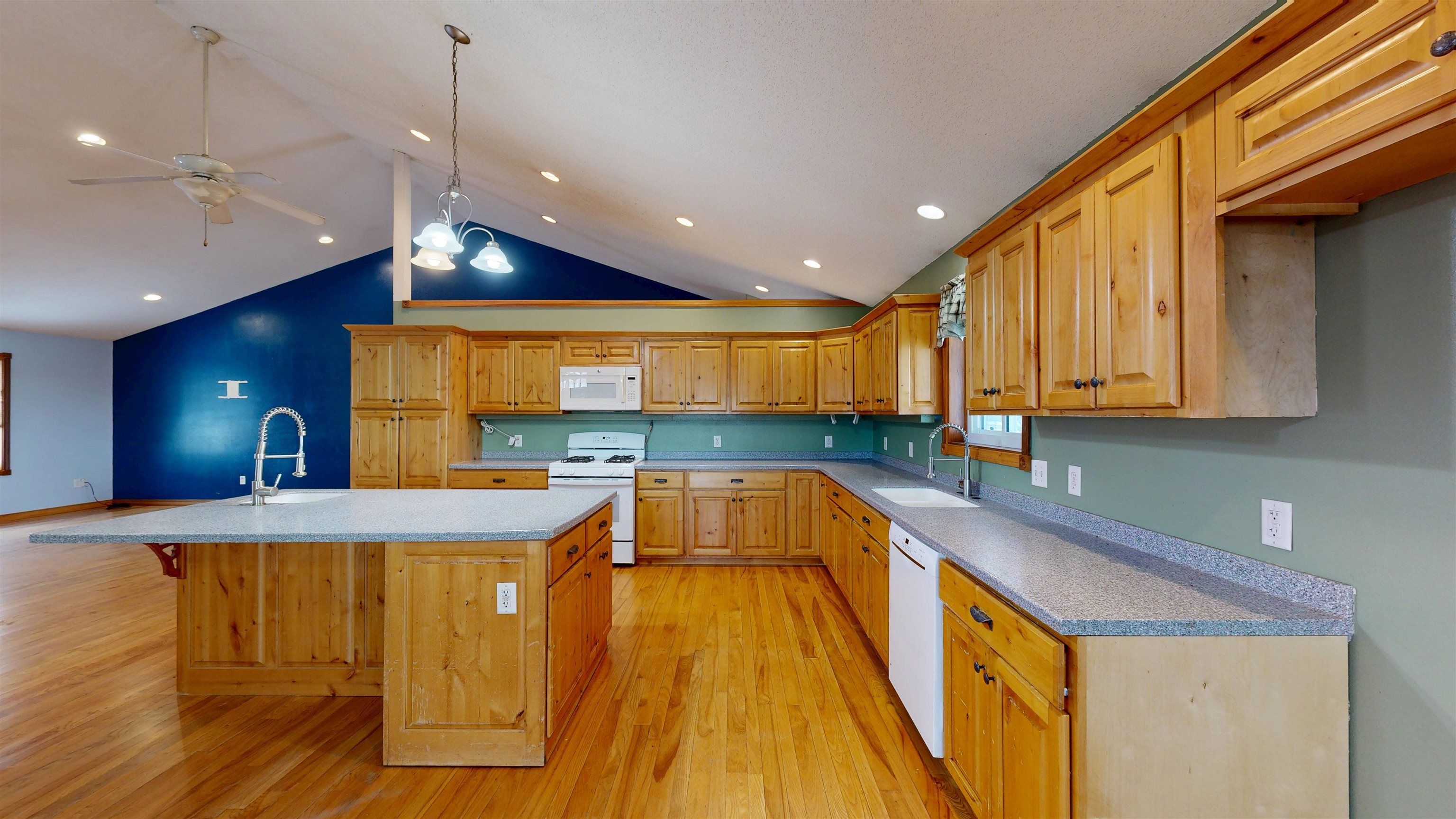 29589 Orchard Road Ontario, WI 54651 - Photo 3 of 126