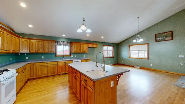 $675,000 | 29589 Orchard Road, Ontario, WI 54651