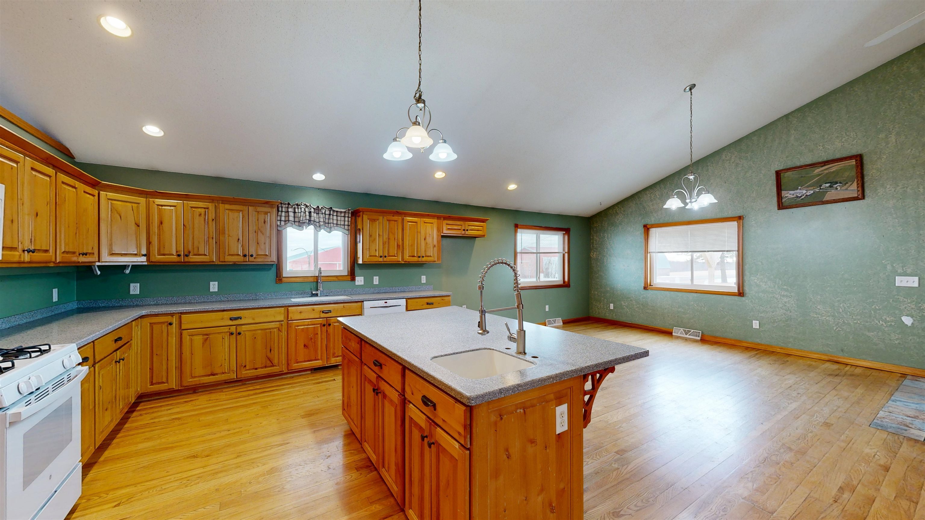 29589 Orchard Road Ontario, WI 54651 - Photo 7 of 126