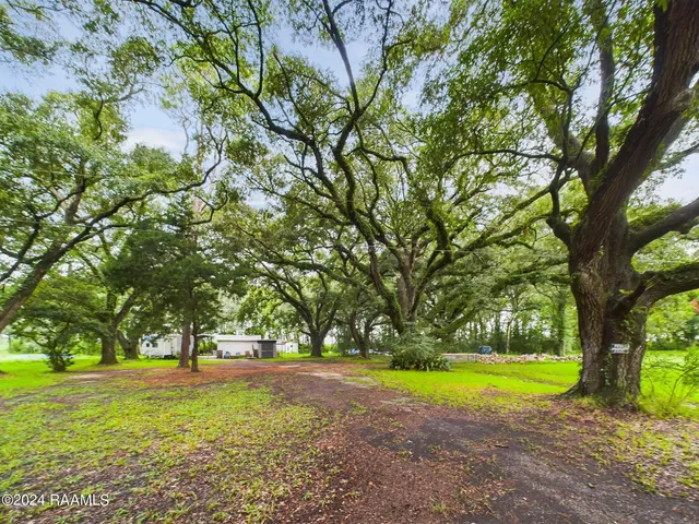 $208,000 | 10826 Sidney Gautreaux Road, Abbeville, LA 70510