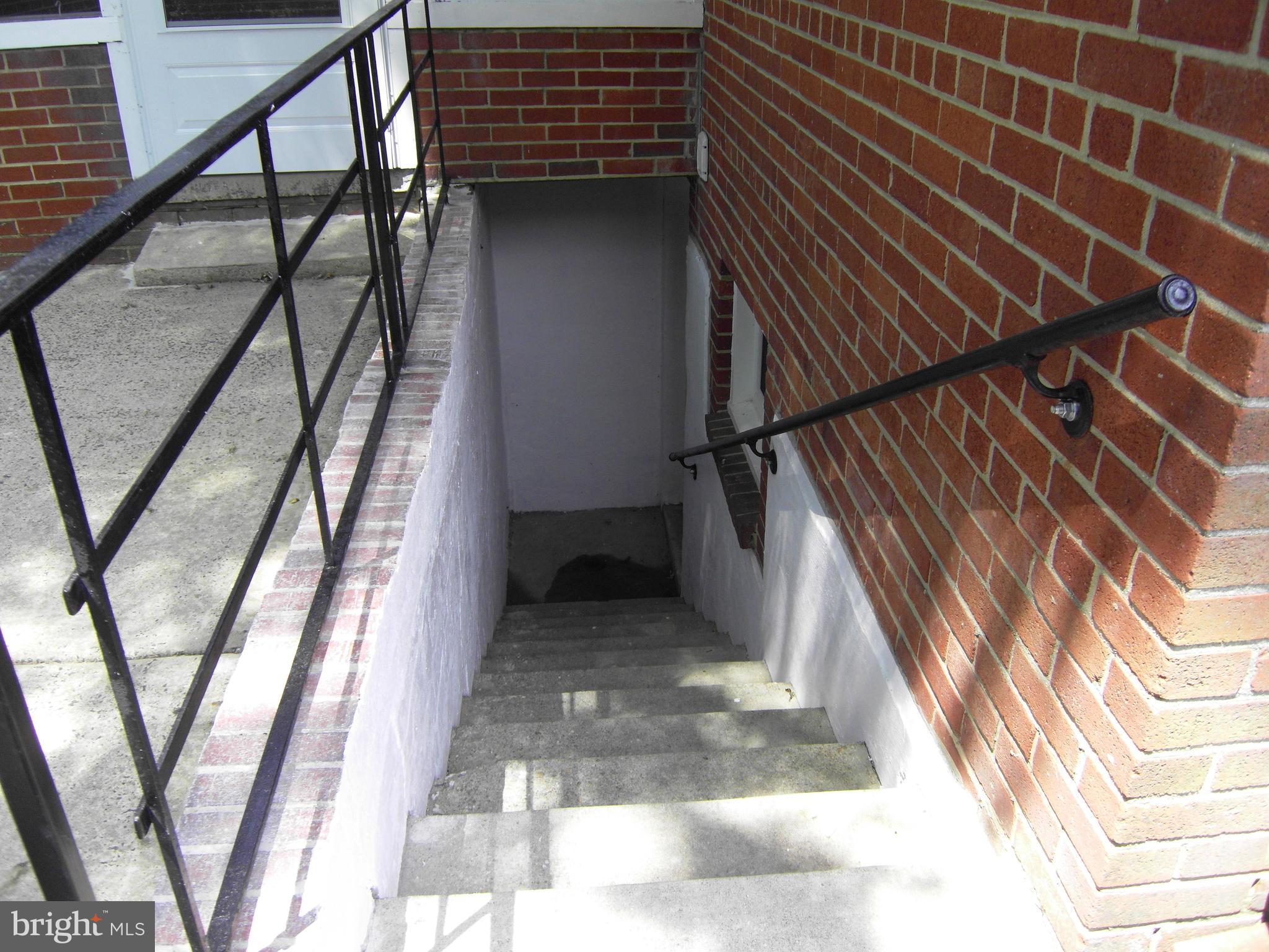 7601 Gresham Street Springfield, VA 22151 - Photo 20 of 27 Walk up Stairs