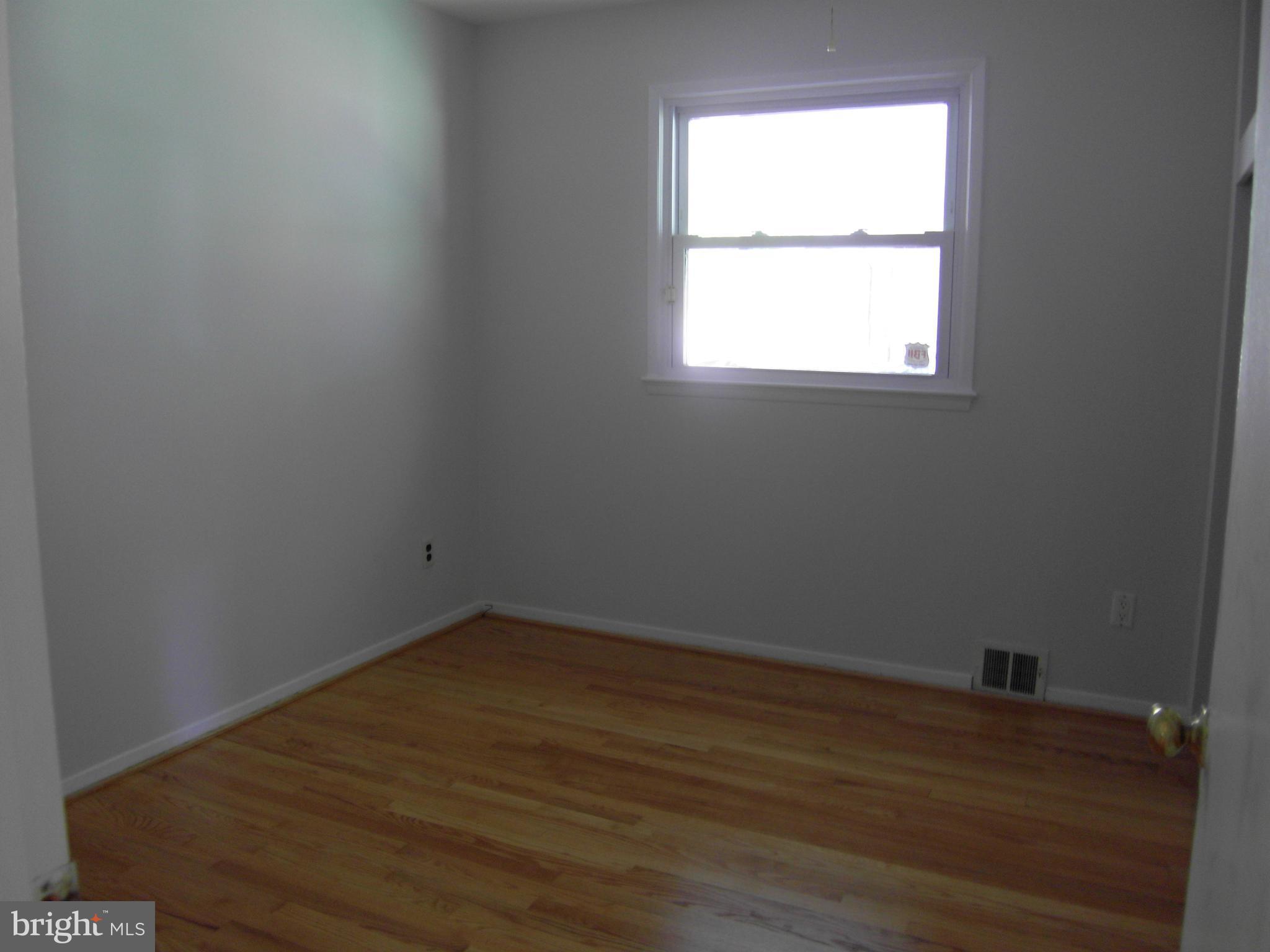 7601 Gresham Street Springfield, VA 22151 - Photo 7 of 27 Bedroom 1
