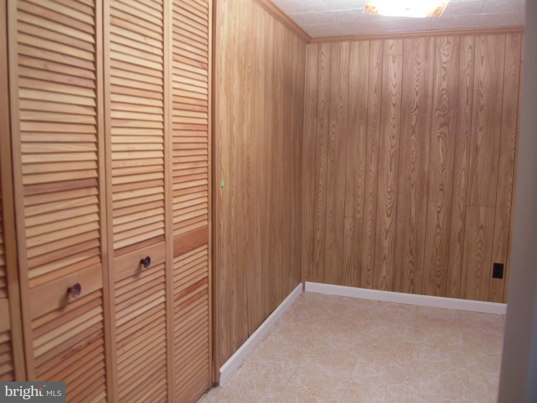 7601 Gresham Street Springfield, VA 22151 - Photo 9 of 27 Bedroom 3