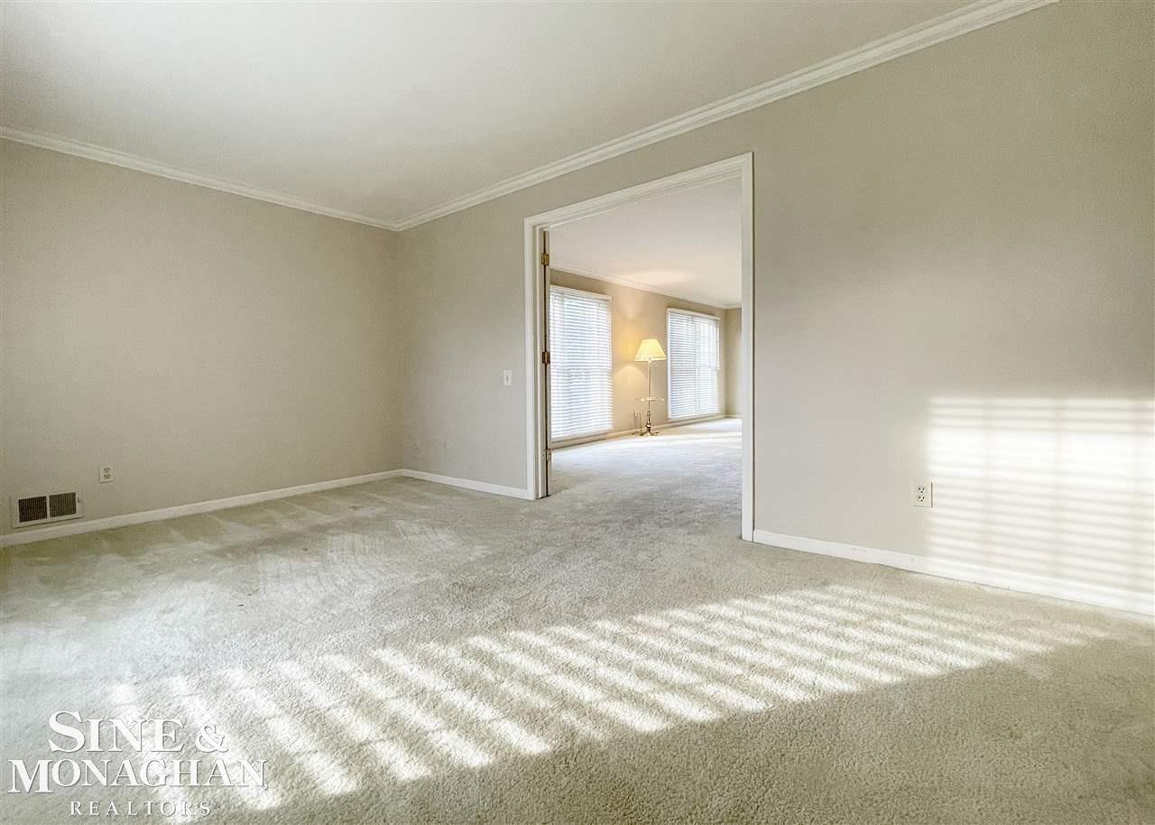 744 Trombley Road Grosse Pointe Park, MI 48230 - Photo 8 of 32