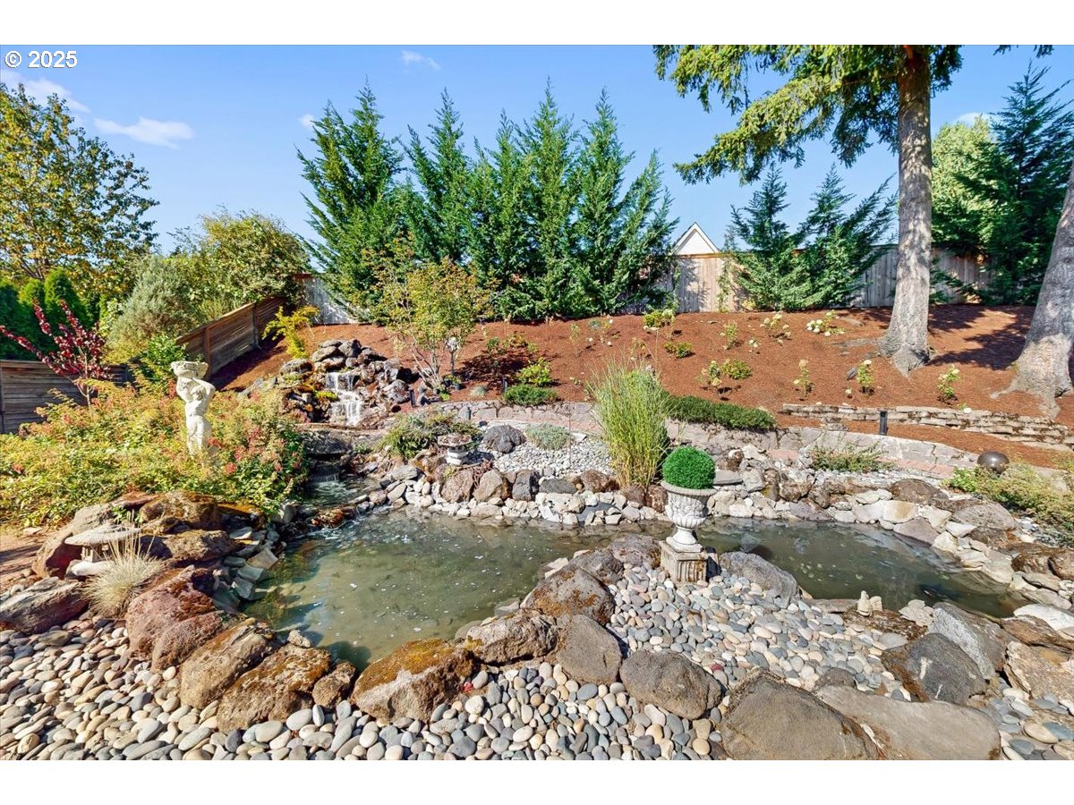 8014 Southeast Middle Way Vancouver, WA 98664 - Photo 40 of 47 a view of a garden with a tree