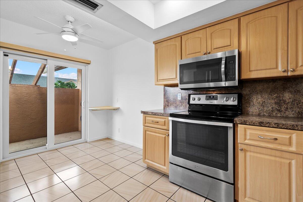 11004 Hidden Lake Place Boca Raton, FL 33498 - Photo 4 of 26 05-JLC_0051