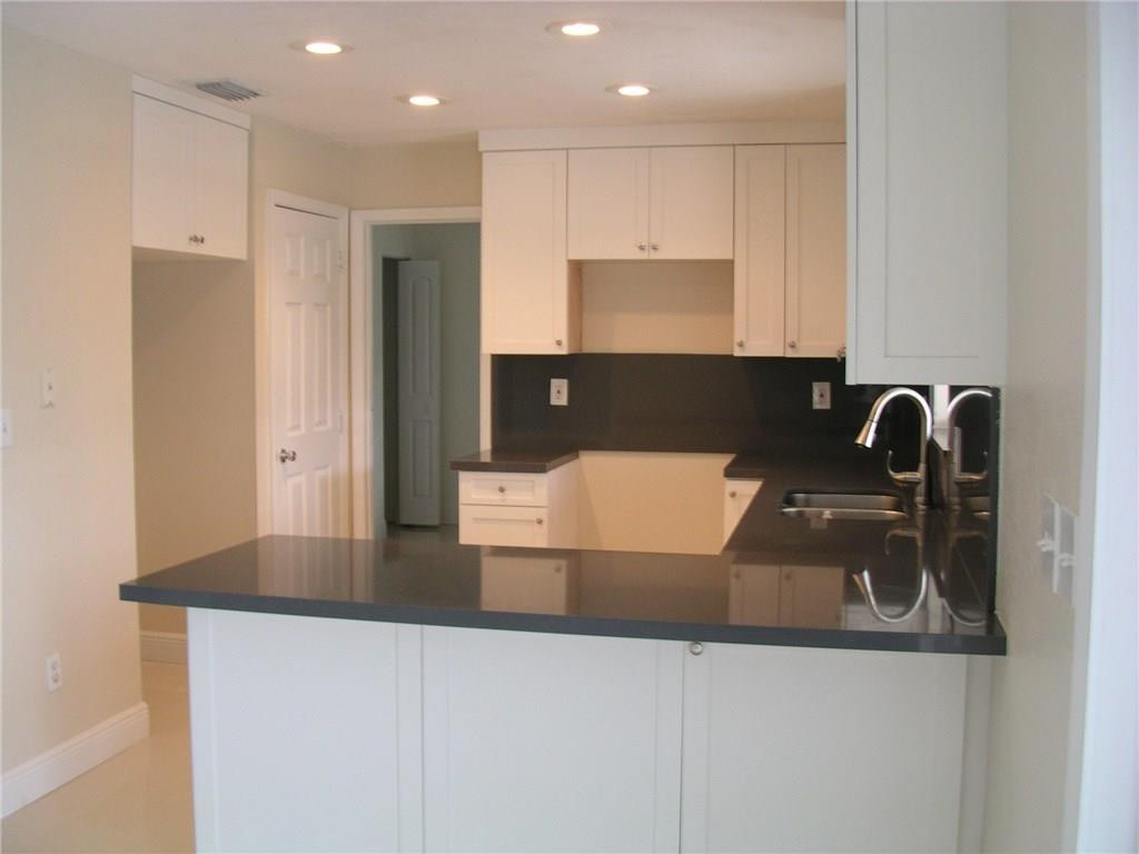 9965 Southwest 2nd Terrace Miami, FL 33174 - Photo 3 of 11 Photo 3