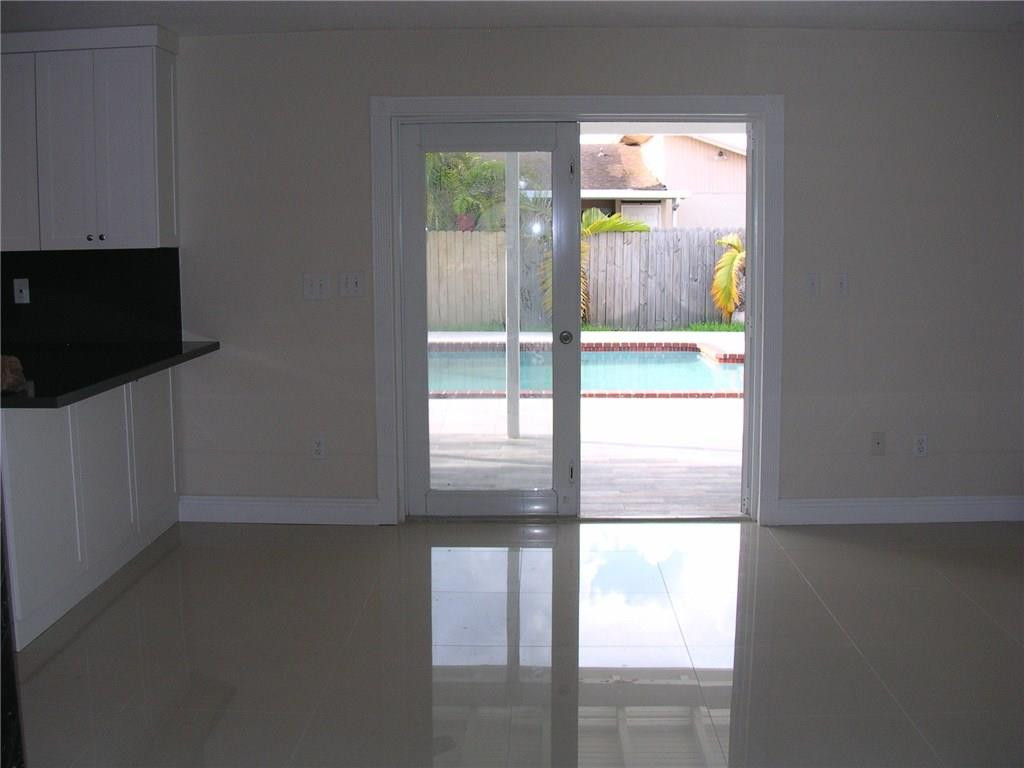 9965 Southwest 2nd Terrace Miami, FL 33174 - Photo 5 of 11 Photo 5