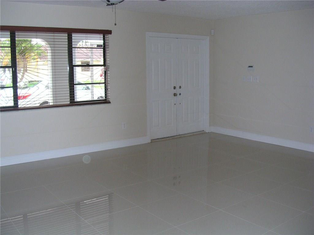 9965 Southwest 2nd Terrace Miami, FL 33174 - Photo 6 of 11 Large 17'x14' living room.