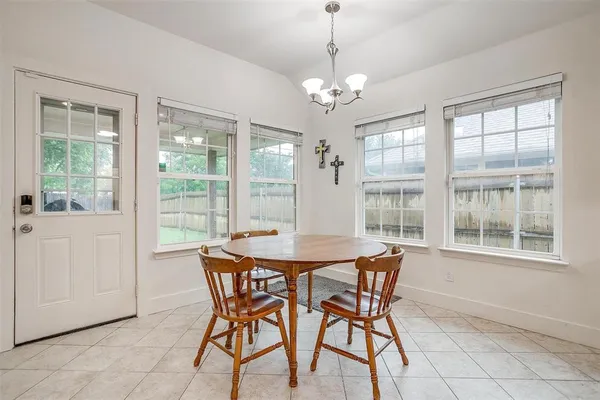 $274,900 | 228 Lovers Path Drive, Springtown, TX 76082