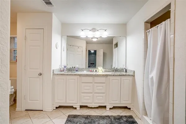 $274,900 | 228 Lovers Path Drive, Springtown, TX 76082