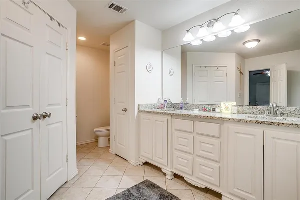 $274,900 | 228 Lovers Path Drive, Springtown, TX 76082