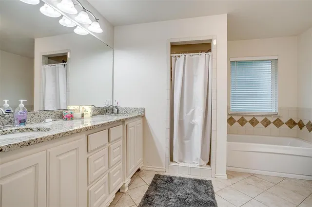 $279,000 | 228 Lovers Path Drive, Springtown, TX 76082