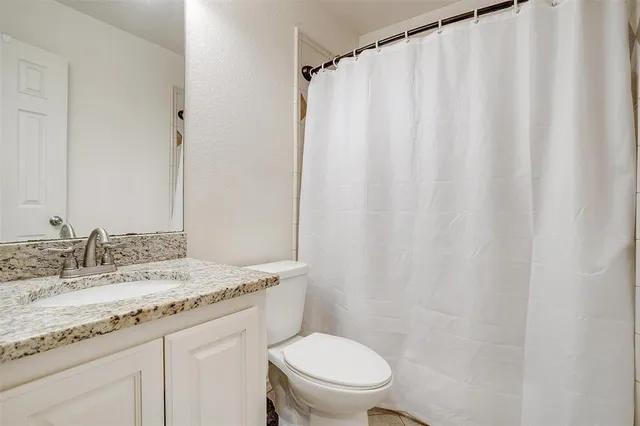 $279,000 | 228 Lovers Path Drive, Springtown, TX 76082