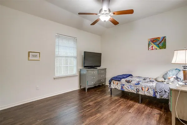 $274,900 | 228 Lovers Path Drive, Springtown, TX 76082