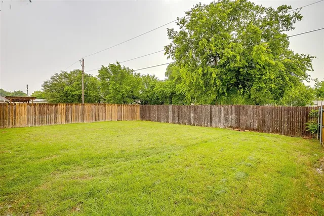 $279,000 | 228 Lovers Path Drive, Springtown, TX 76082