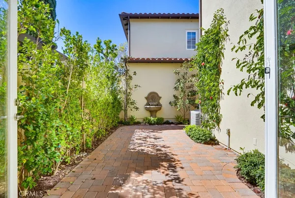 $6,200 | 57 Arborside, Irvine, CA 92603