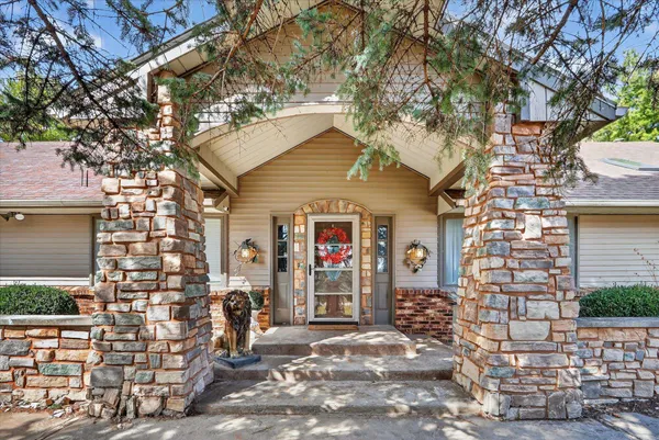 $499,000 | 5992 Palisades Parkway, Rockford, IL 61109