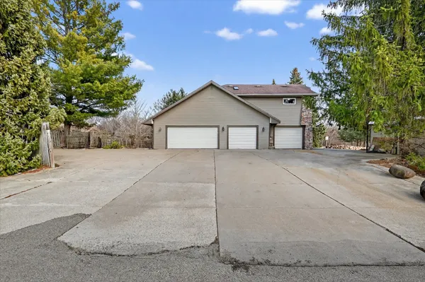 $499,000 | 5992 Palisades Parkway, Rockford, IL 61109