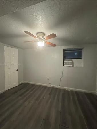 $1,800 | 7802 Northwest 8th Avenue, Unit 5, Miami, FL 33150