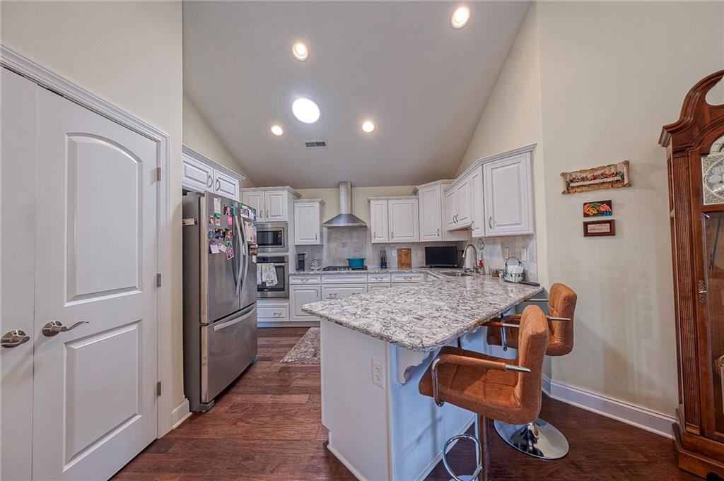 364 Saddlebrook Road Gibsonia, PA 15044 - Photo 14 of 39 Notice the Sun Tunnel that will lighten your kitchen without turning on lights. Enjoy sitting at your island