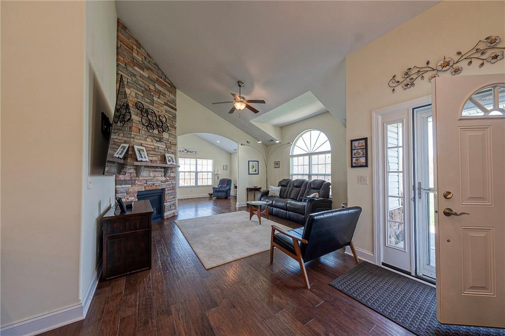 364 Saddlebrook Road Gibsonia, PA 15044 - Photo 10 of 39 View of entry way that leads you to your living room.