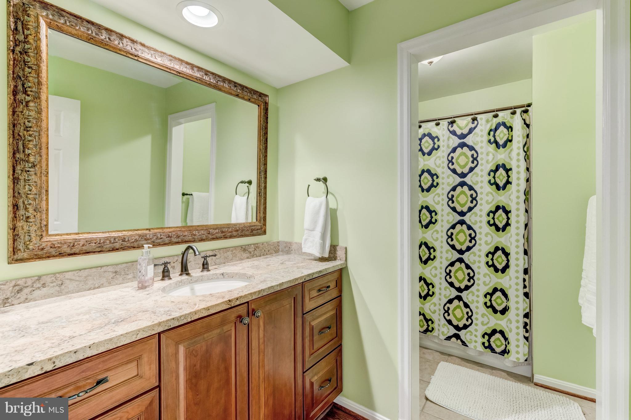 1722 Killington Road Towson, MD 21204 - Photo 20 of 28 Hall Bath