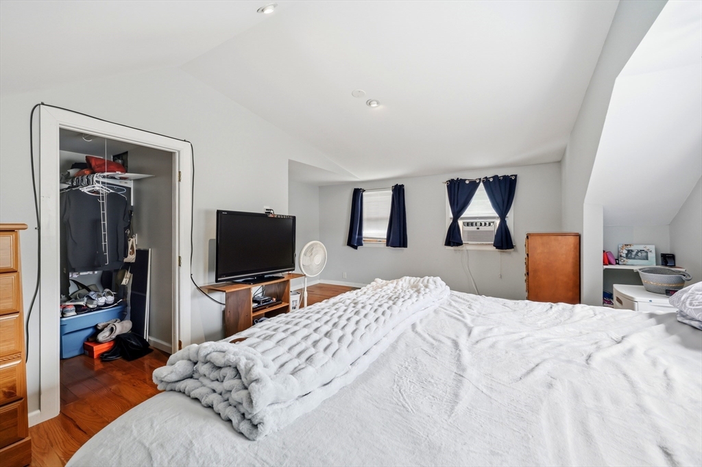 74 Rochester Street Chicopee, MA 01020 - Photo 20 of 33