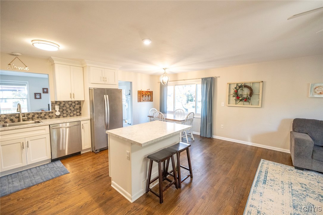 7749 Cecilia Road Cicero, NY 13039 - Photo 4 of 50 Kitchen & Dining