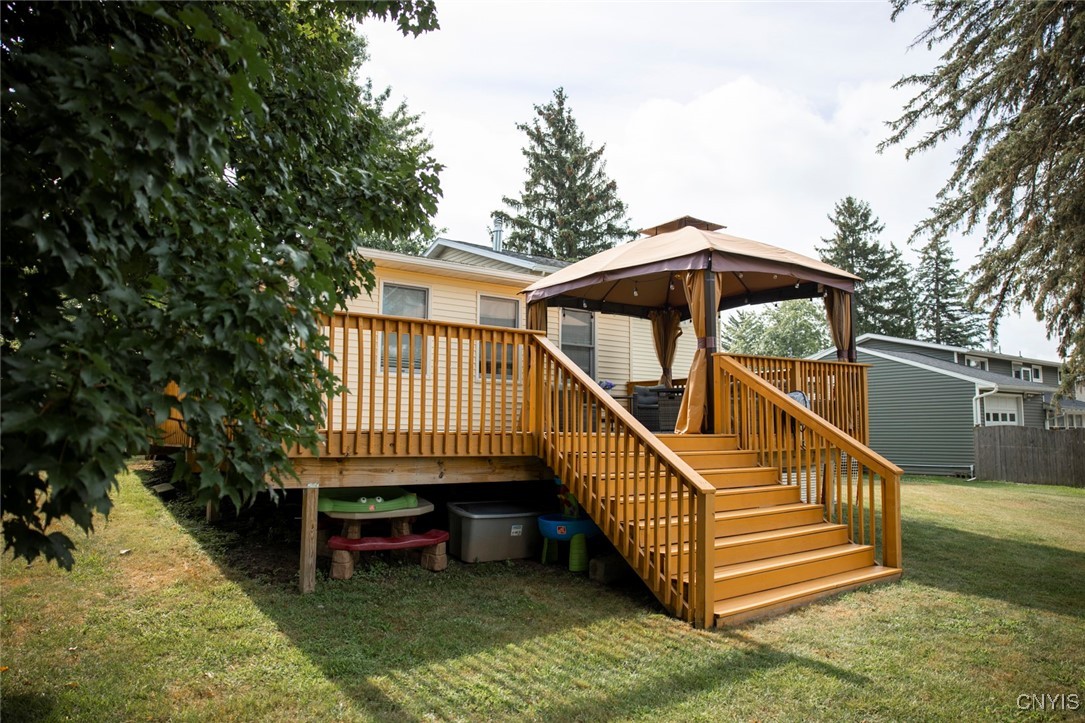 7749 Cecilia Road Cicero, NY 13039 - Photo 41 of 50 Deck