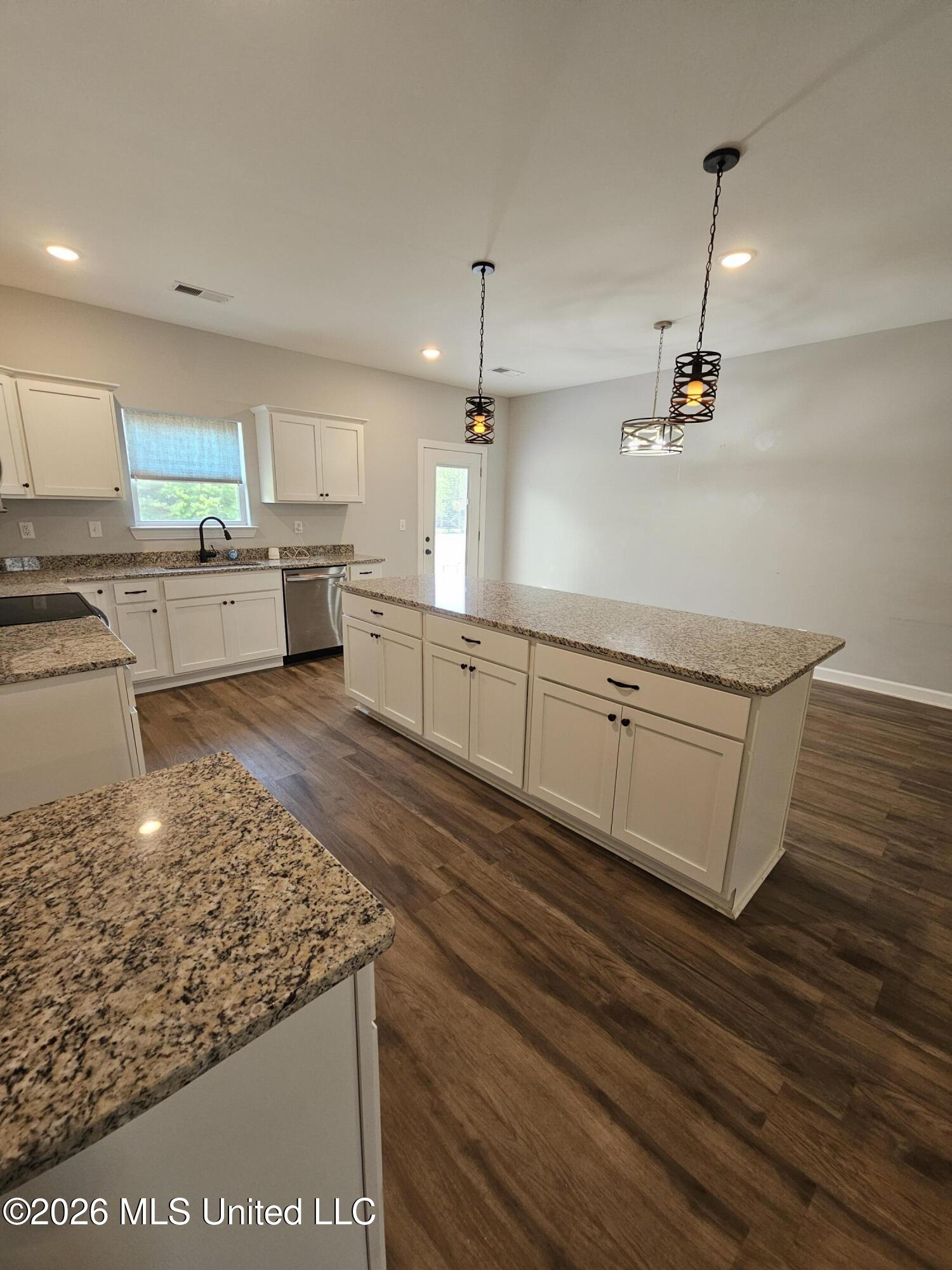 124 Deerfield Trace Coldwater, MS 38618 - Photo 5 of 18 20260518_134953