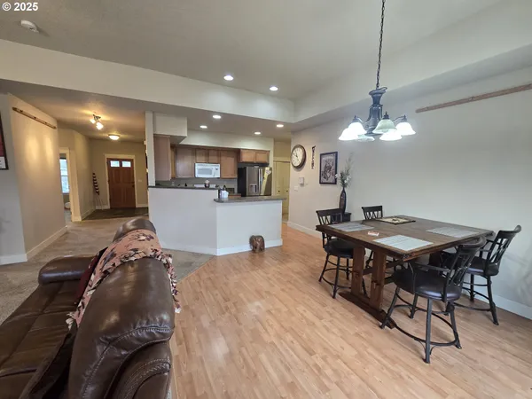 $389,900 | 2248 Northwest Overlook Drive, Hermiston, OR 97838