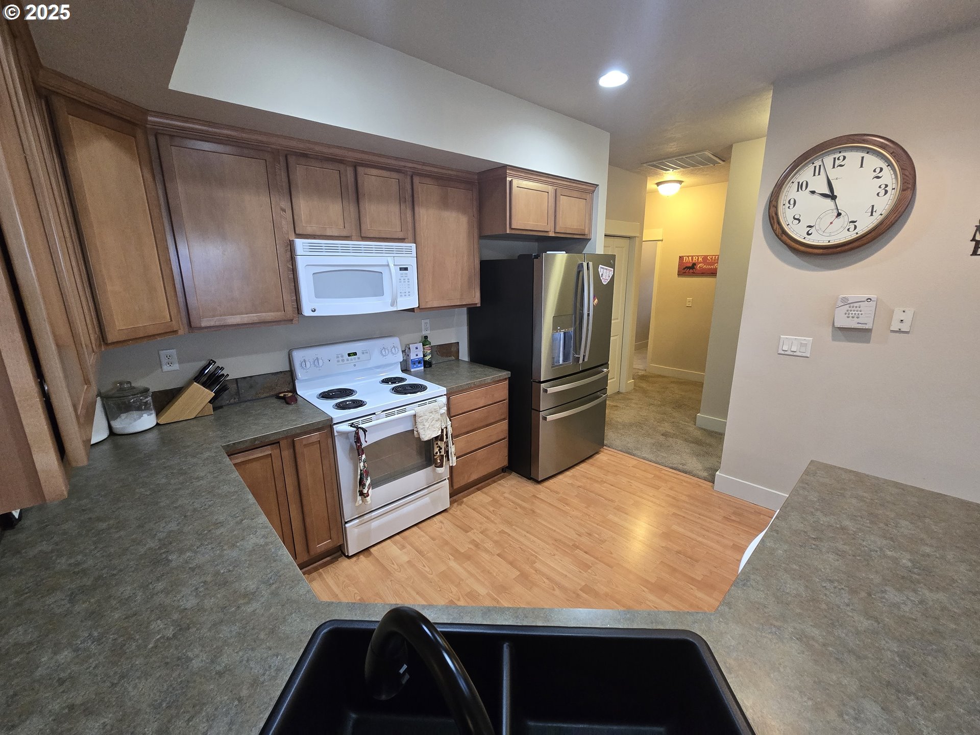 2248 Northwest Overlook Drive Hermiston, OR 97838 - Photo 8 of 22