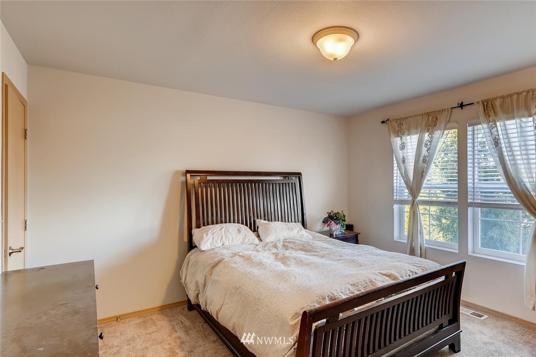 18253 168th Way Southeast Renton, WA 98058 - Photo 18 of 25 Gallery Image 18