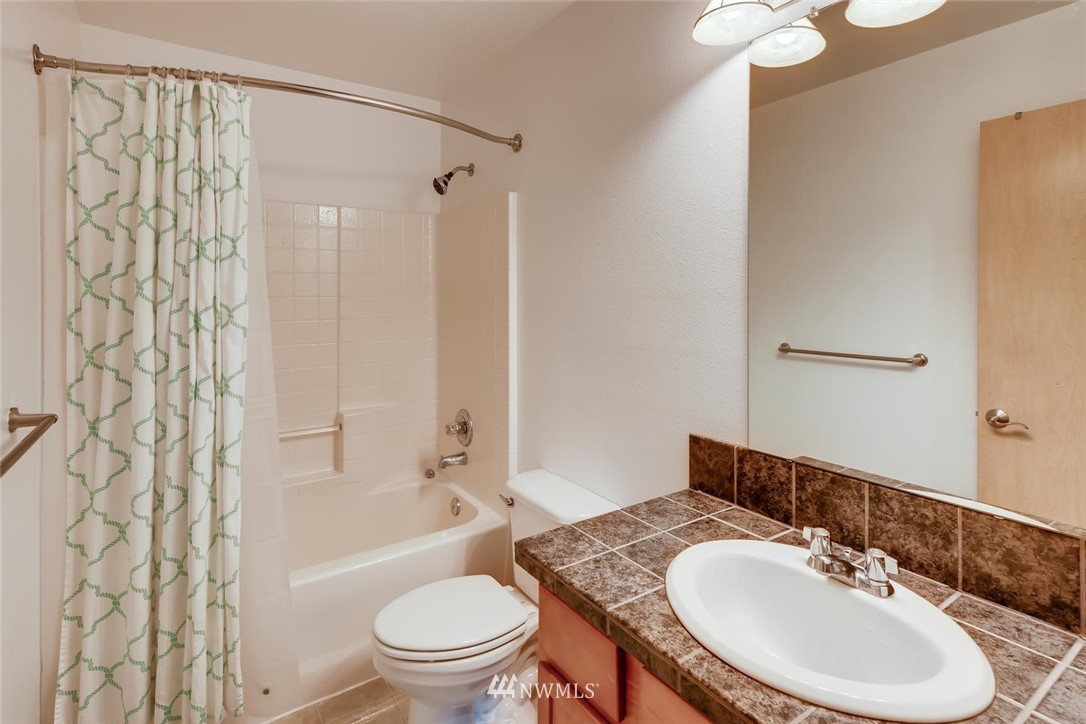 18253 168th Way Southeast Renton, WA 98058 - Photo 21 of 25 Gallery Image 21