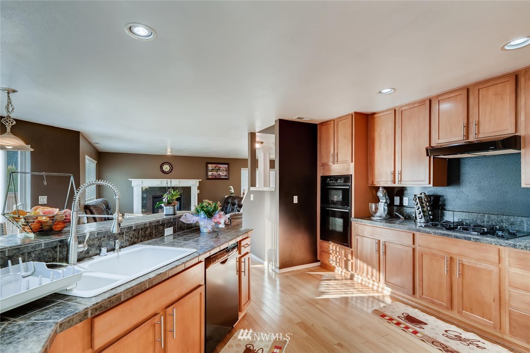 18253 168th Way Southeast Renton, WA 98058 - Photo 10 of 25 Gallery Image 10