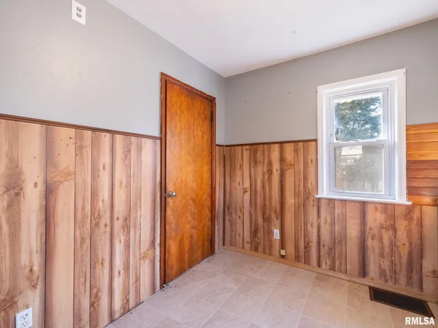 $114,900 | 1419 Earl Street, Pekin, IL 61554