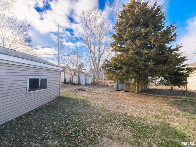 $114,900 | 1419 Earl Street, Pekin, IL 61554