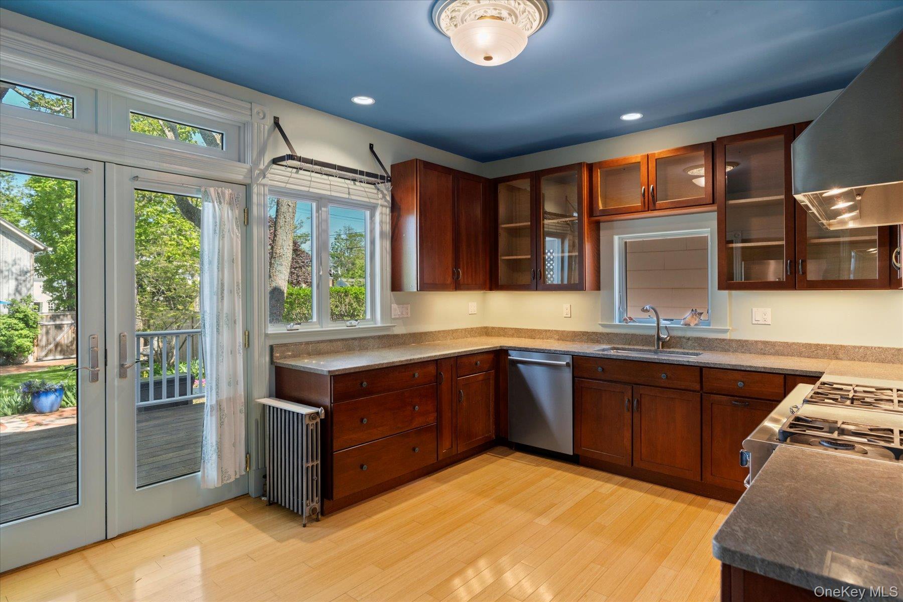 604 Main Street Greenport, NY 11944 - Photo 15 of 37