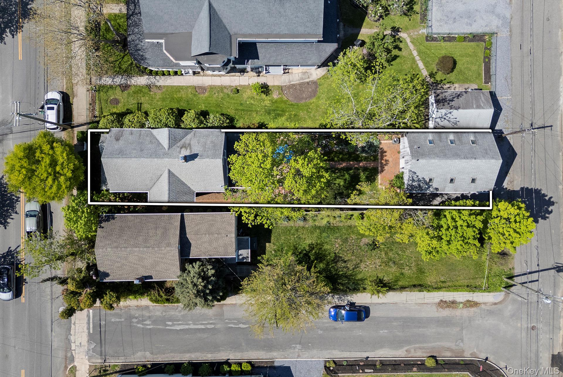 604 Main Street Greenport, NY 11944 - Photo 35 of 37 Aerial view with property boundaries highlighted