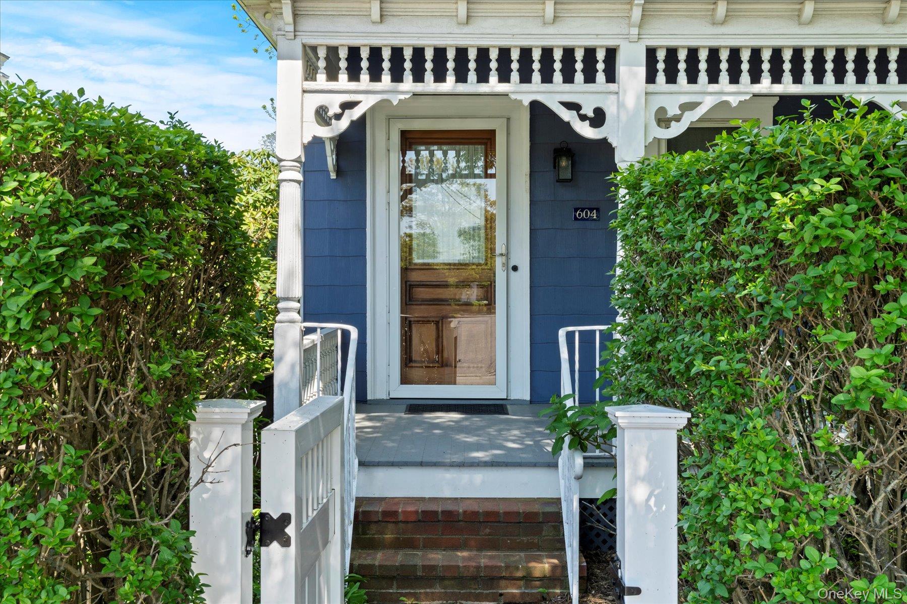 604 Main Street Greenport, NY 11944 - Photo 4 of 37 Front door