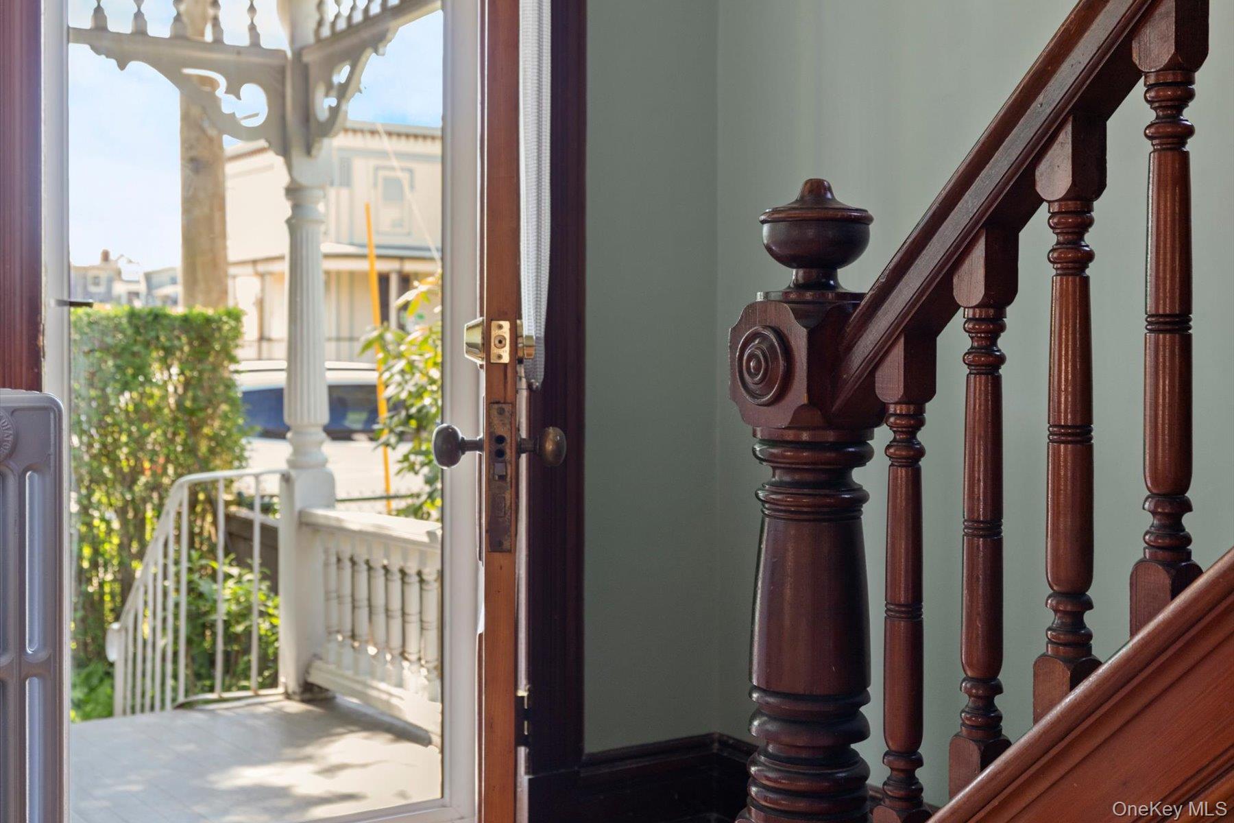 604 Main Street Greenport, NY 11944 - Photo 9 of 37