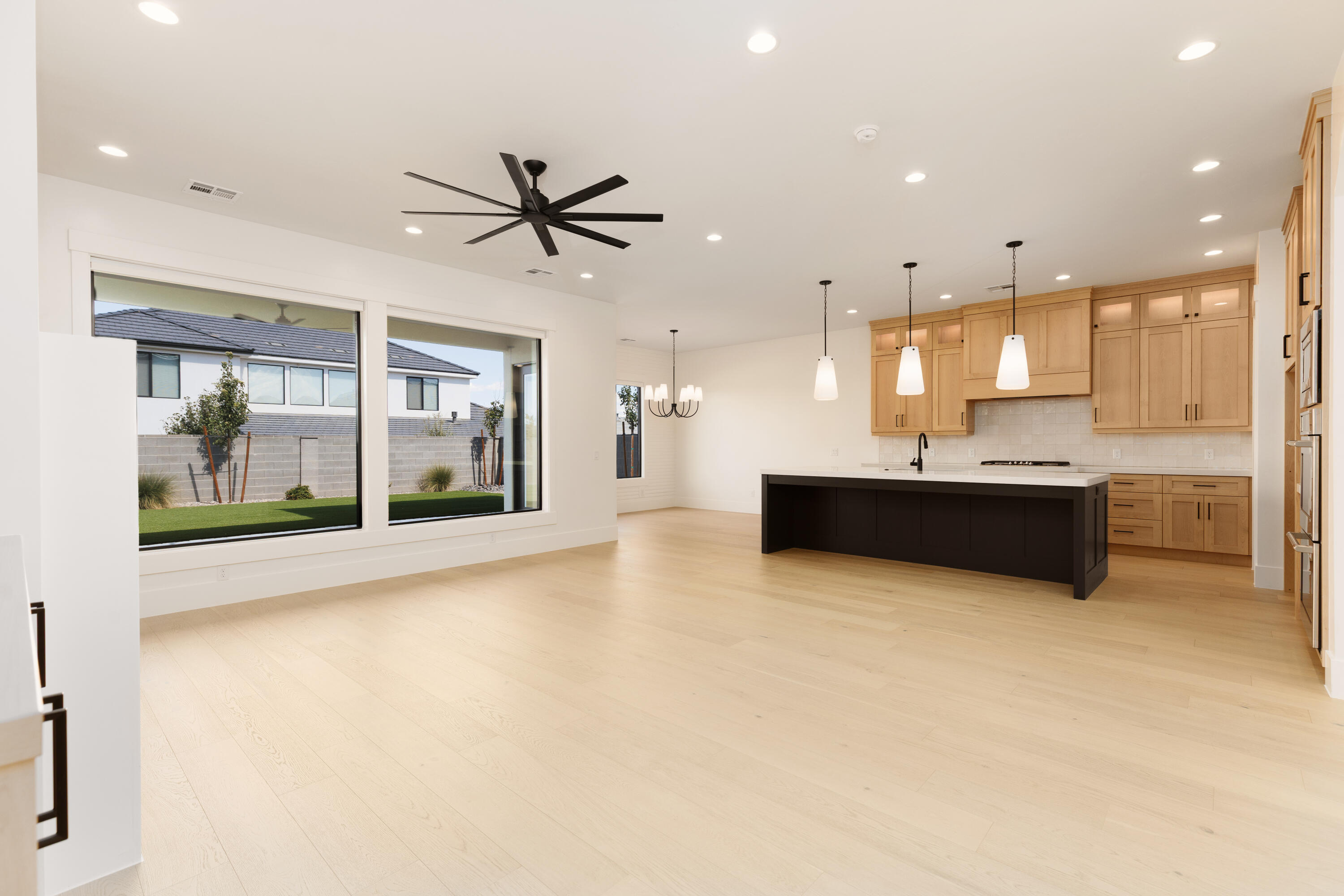 2881 East Yavin Way St. George, UT 84790 - Photo 6 of 39 2881 E Yavin Way-Cox Group_10_PRINT