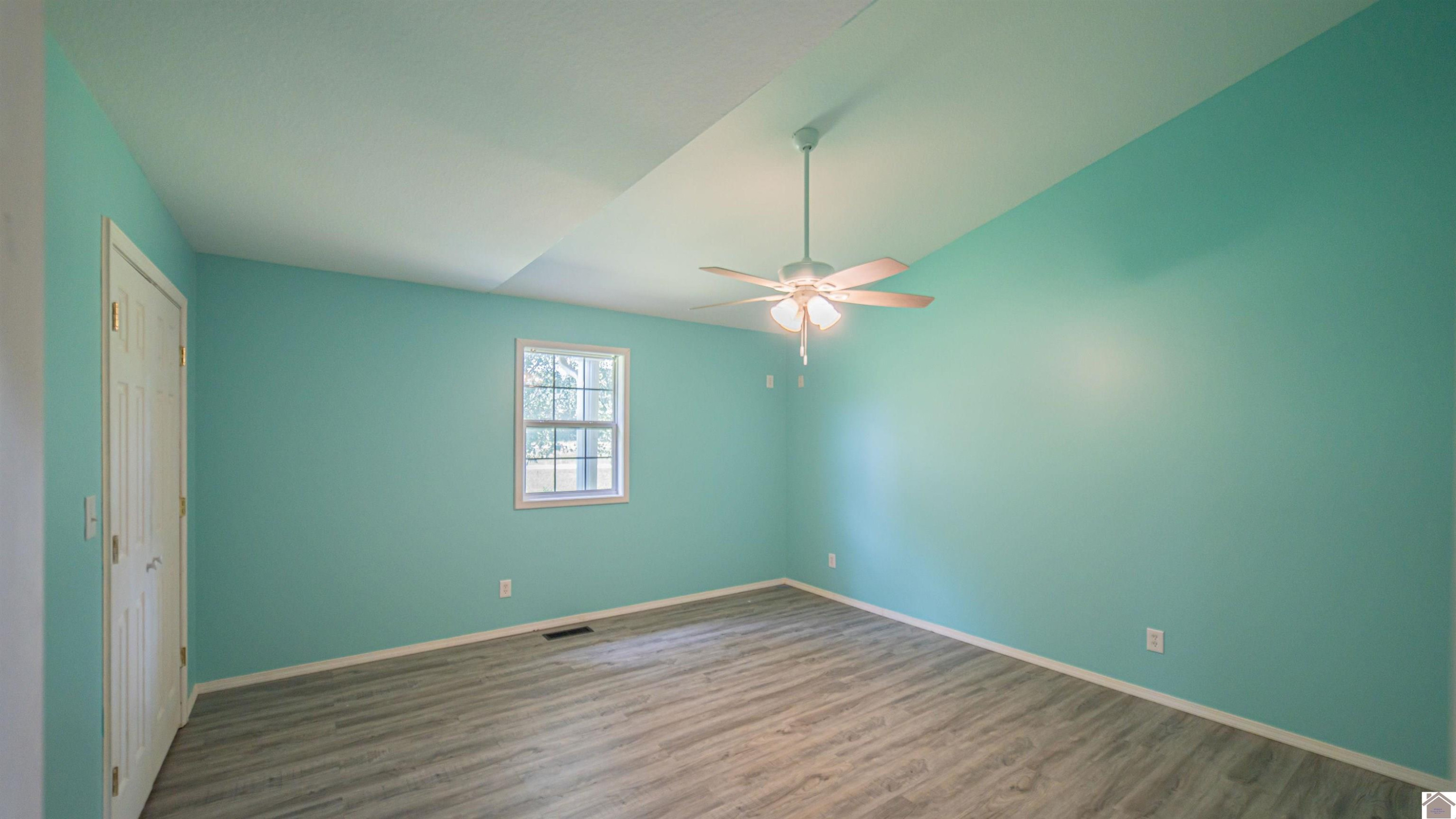 2888 Calvert City Road Calvert City, KY 42029 - Photo 20 of 29 2nd bedroom
